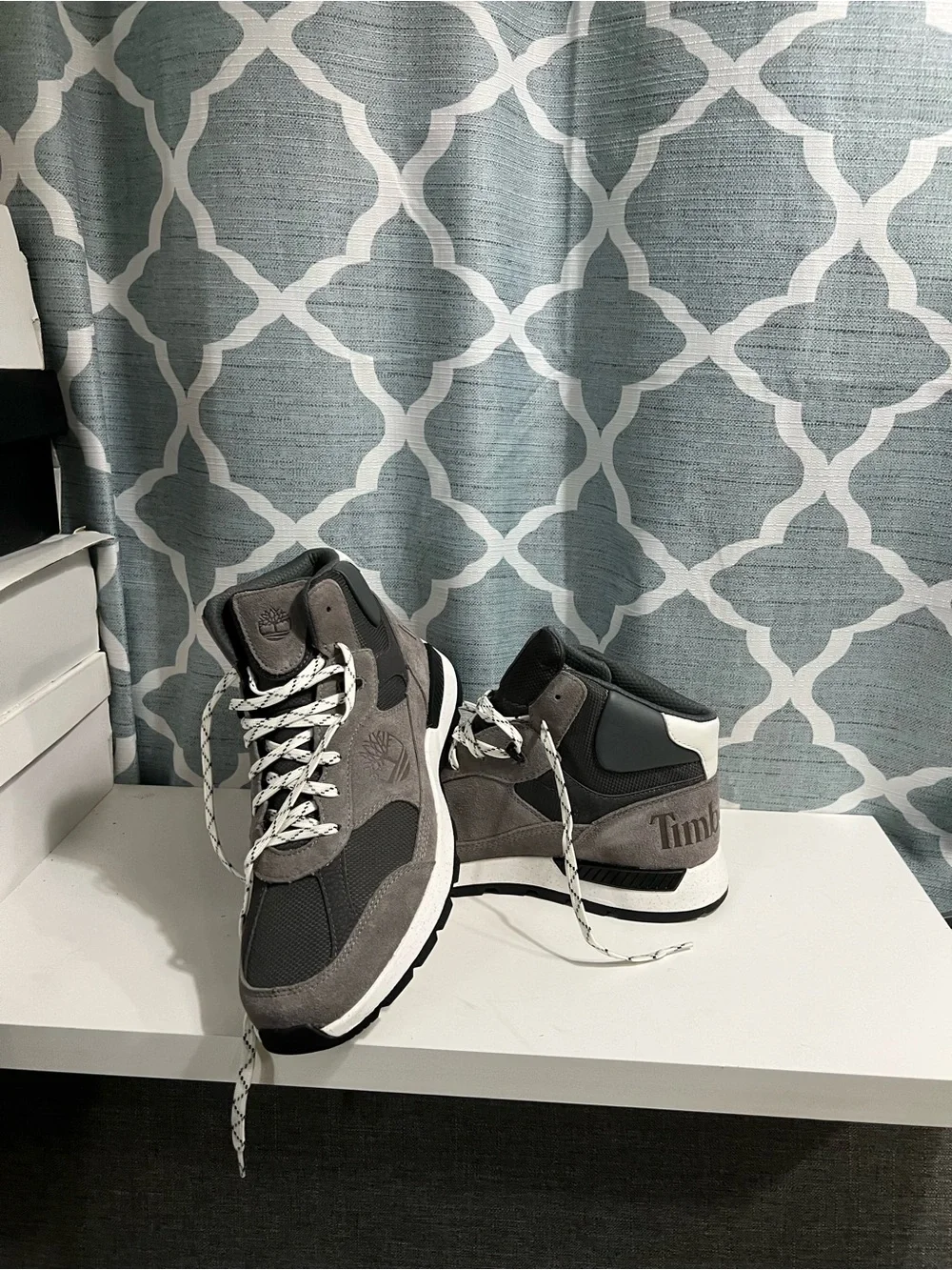 Timberland Men’s Gray and White High-Top Sneakers